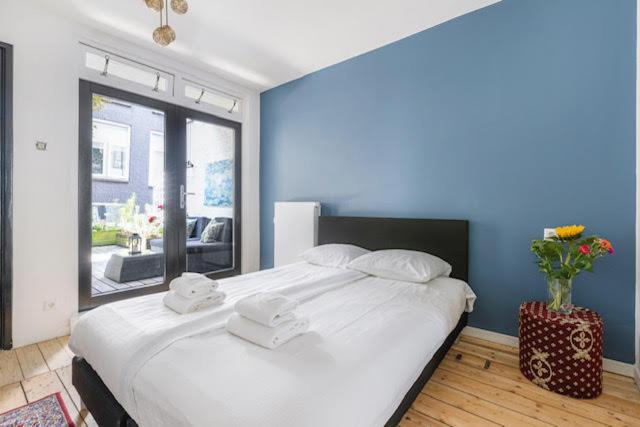 Resident Moose Bed & Breakfast Amsterdam Exterior photo